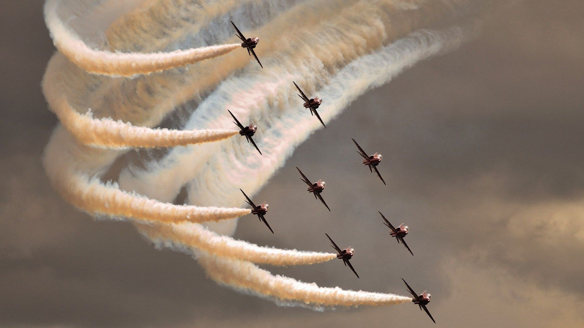 内马尔+C罗加盟带动商业合作激增，内马尔跟c罗一起效力过吗